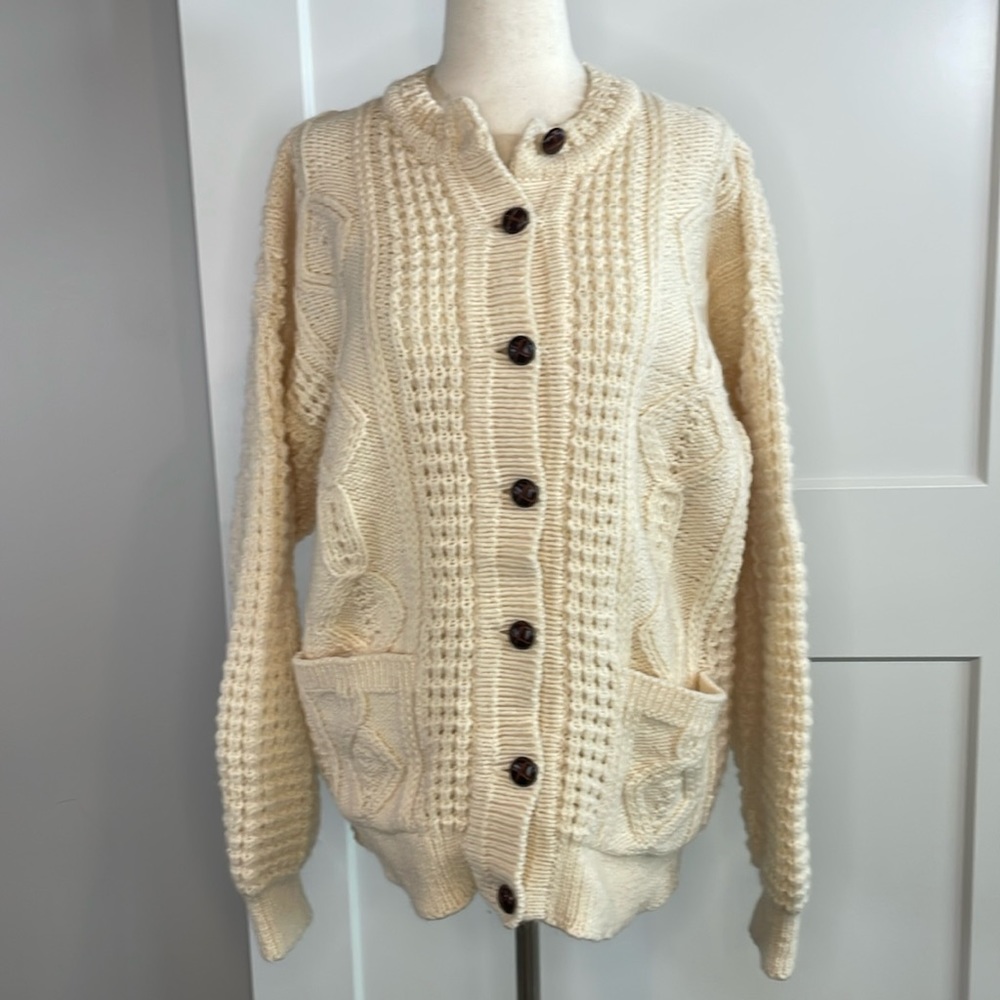 QUILL'S WOOLLEN MARKET hand crafted vintage sweater